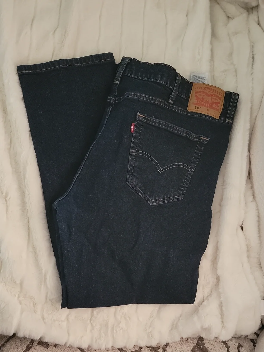 541 Levi's Men's Dark Indigo Straight Leg Jeans